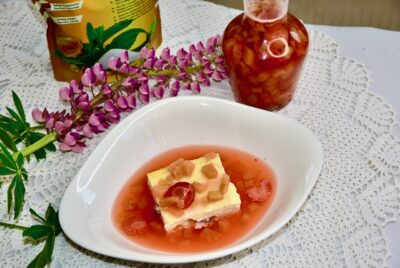 Suhkruvaba Kohupiimavorm rosinatega ja kissell