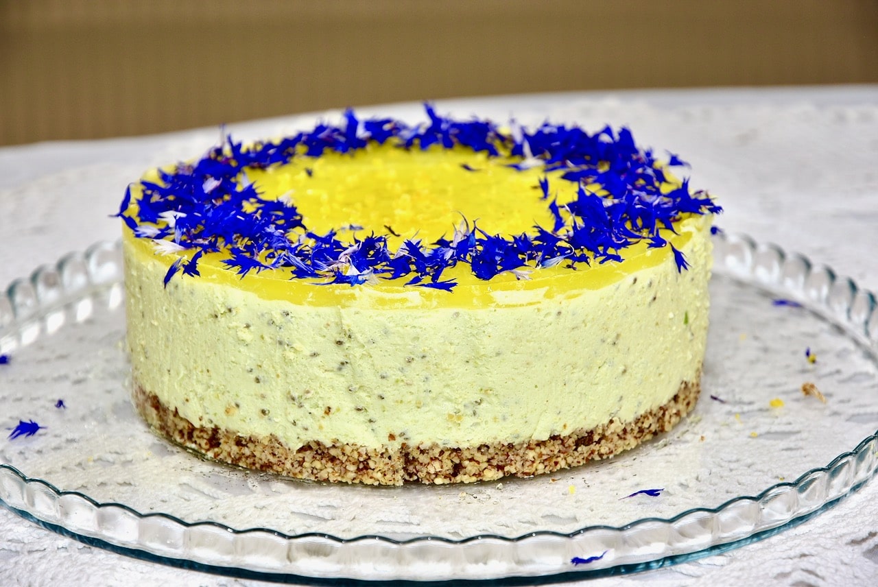 Keto-friendly Avocado Cheesecake with Golden Stevia sweetener sugar free (1)-min Avokaado toorjuustu sidruni keto tort Golden Stevia suhkruasendajaga