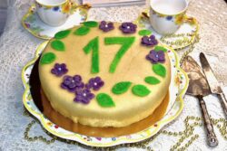 Suhkruvaba Keto Martsipani Tort Annika Urm martsipan kohupiim Golden Stevia Keto chef